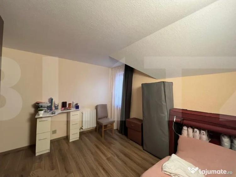 Casă cu 7 camere cu Teren 797 Mp în Feleacu