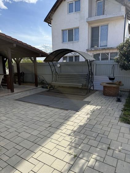 Casă cu 4 camere în Central
