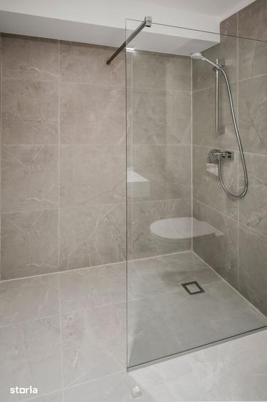 Apartament cu 3 camere în Tei