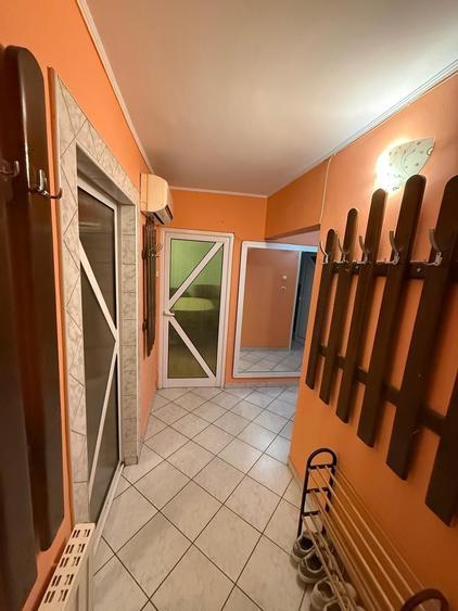 Apartament cu 4 camere decomandat în Ultracentral