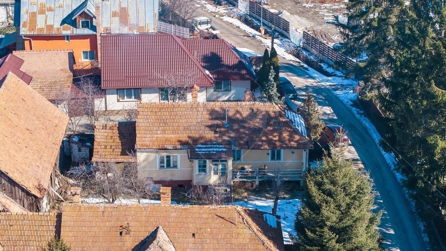 Casă cu 2 camere cu Teren 778 Mp în Tărlungeni