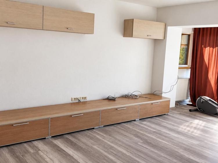 Casă individuală cu 3 camere cu Canalizare în Nord