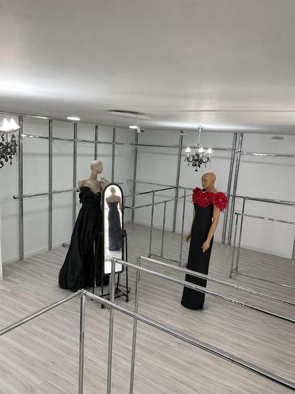 Spațiu comercial, în Uiești