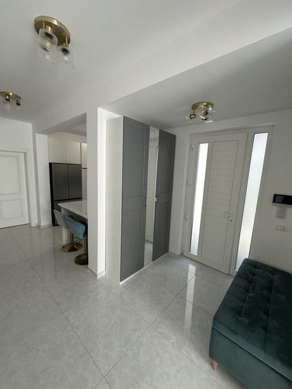Duplex cu 4 camere cu Canalizare în Sud
