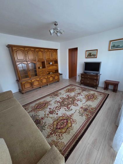 Apartament cu 2 camere semidecomandat în Spitalul Județean