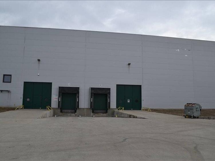 Spațiu comercial, de 3,850 mp, în Aeroport