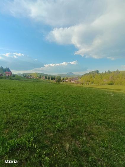 Teren intravilan 3.300 mp cu vedere catre lac Vulcan, zona lacurilor - 3