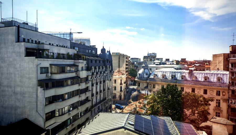 Birou, de 21.60000038147 mp, în P-ța Universității