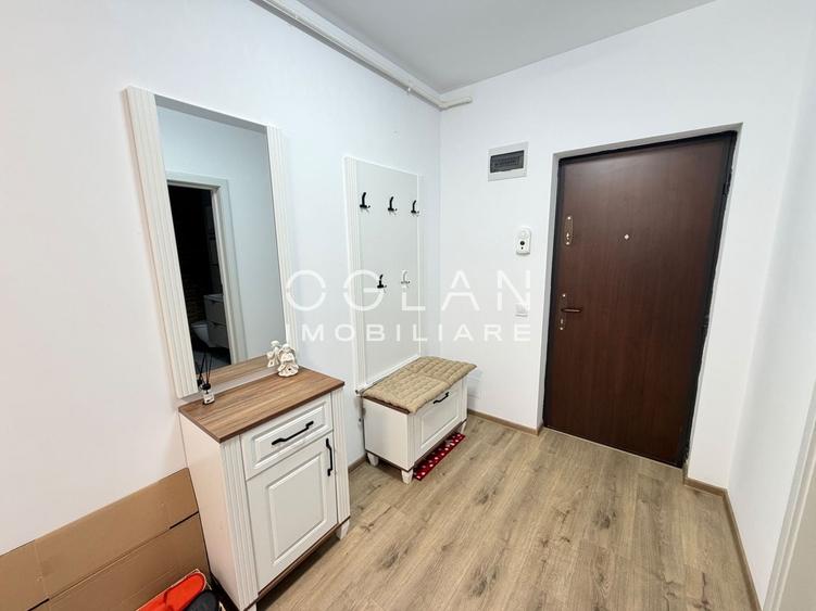 Apartament cu 3 camere decomandat, mobilat în Turnișor