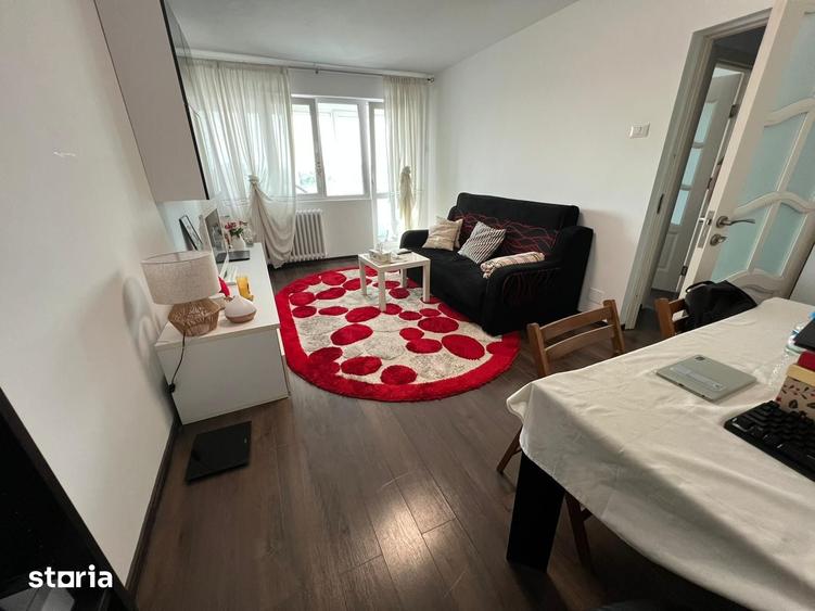 Apartament cu 2 camere decomandat în Podu Roș
