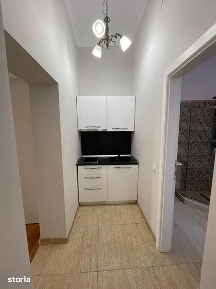 Apartament cu 8 camere în Central