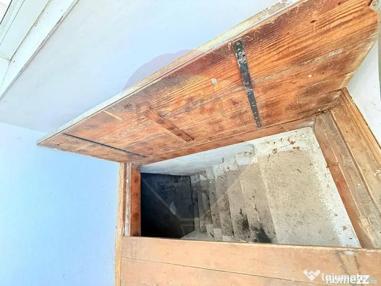 Casă cu 4 camere cu Teren 318 Mp în Gorjului