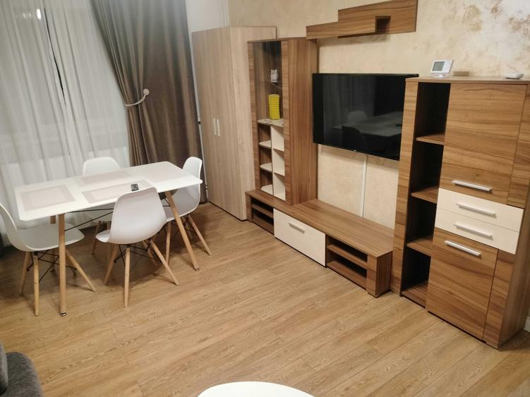 Apartament cu 3 camere semidecomandat în Popoveni