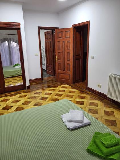Casă cu 4 camere cu Teren 1200 Mp în Centura