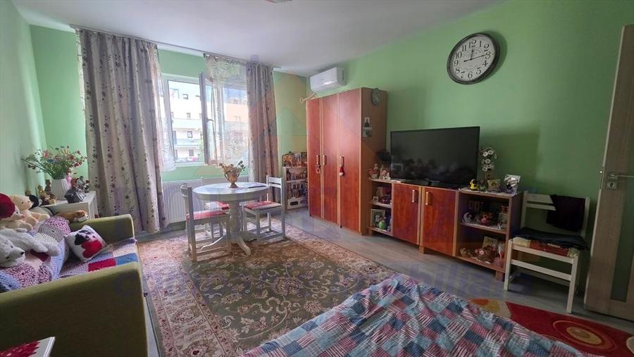 Garsonieră decomandată în Berceni