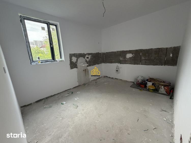 Casă cu 4 camere cu Teren 250 Mp în Prelungirea Ghencea