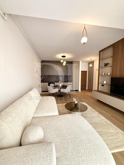 Apartament cu 2 camere semidecomandat, mobilat în Florești