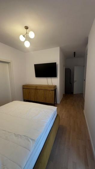 Apartament cu 3 camere decomandat în Aviației