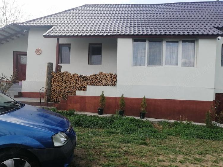 Casă cu 3 camere cu Teren 900 Mp în Sânmihaiu Almașului