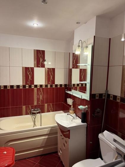 Inchiriez apartament 2 camere zona centrala - 4