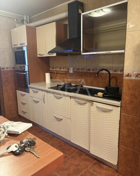 Apartament cu 3 camere decomandat, mobilat în Crângași