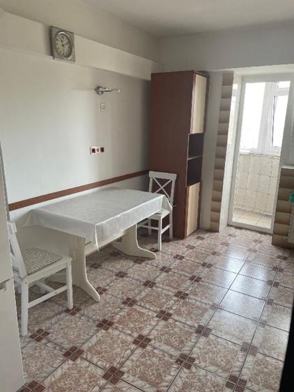 Apartament cu 2 camere decomandat, mobilat în Păcii