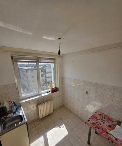 Apartament cu 2 camere decomandat în Far