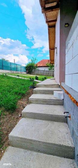 Casă cu 3 camere cu Teren 796 Mp în Vâlcea