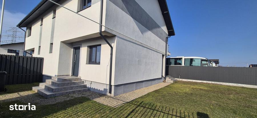 Casă cu 4 camere cu Teren 272 Mp în Clinceni