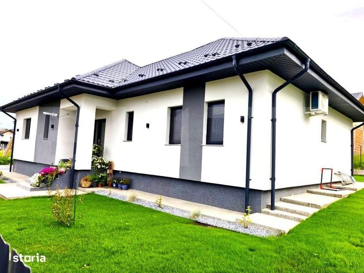 Casă cu 4 camere în Cornești