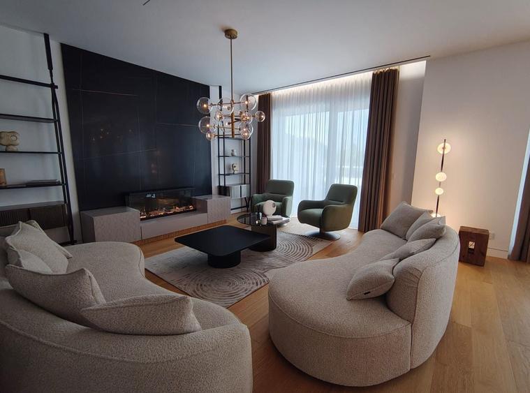 Apartament cu 4 camere în Băneasa