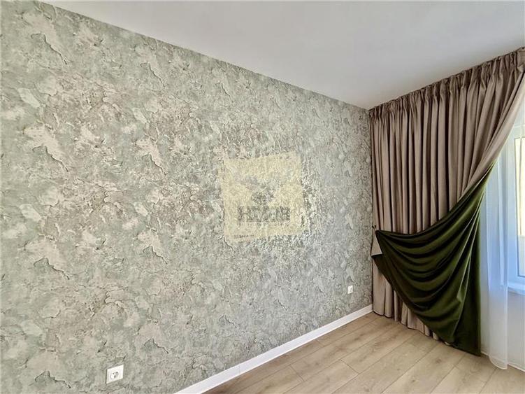 Apartament cu 3 camere decomandat în Hipodrom 1