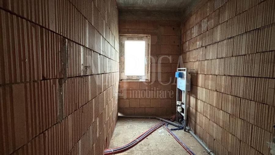 Duplex cu 6 camere cu Canalizare în Florești