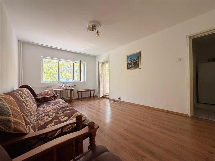 Apartament cu 2 camere decomandat, mobilat în Aviației