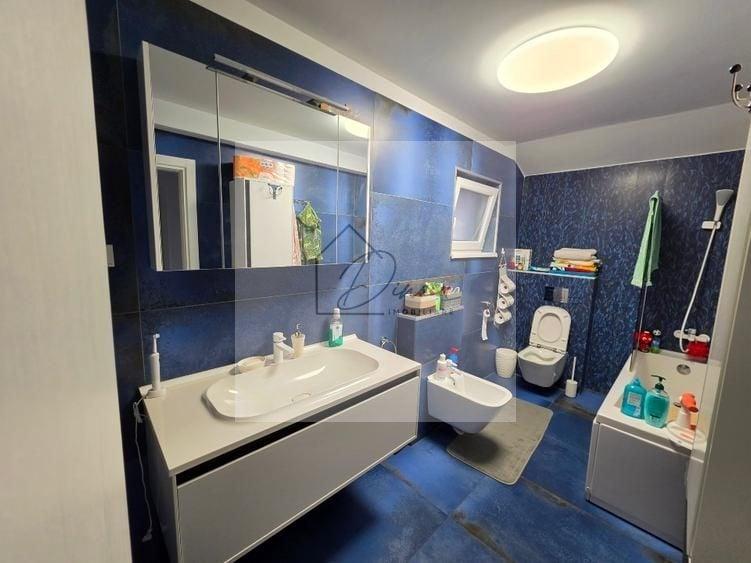 Casă individuală cu 4 camere cu Canalizare în Berceni