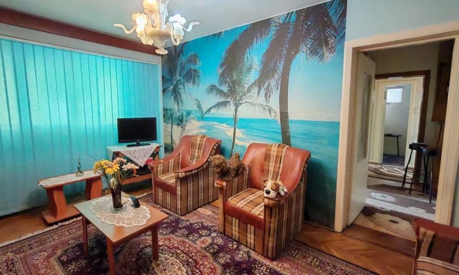 Apartament cu 3 camere decomandat în Mazepa 1