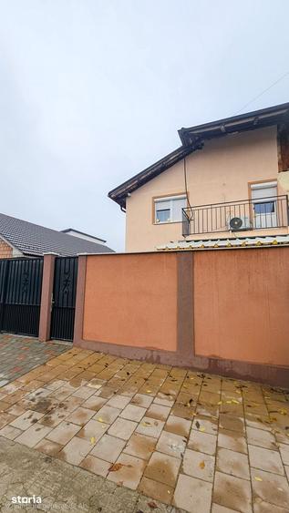 Casă cu 3 camere cu Teren 260 Mp în Malu Mare