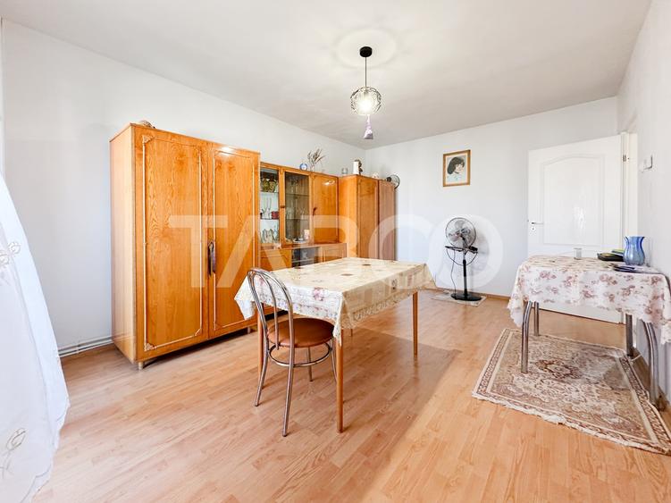 Apartament cu 3 camere decomandat, mobilat în Mărăști