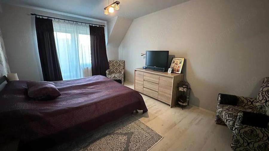 Casa individuala 6 camere cu teren 700 mp si garaj in Selimbar - 1