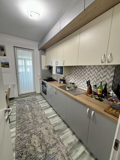 Apartament cu 2 camere decomandat în Runcu