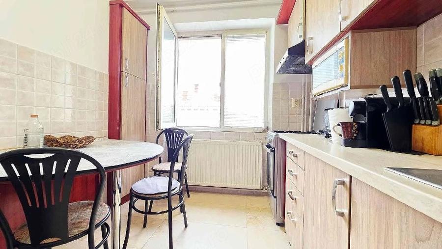 Apartament cu 2 camere decomandat în Central