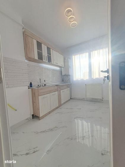 Apartament cu 2 camere semidecomandat în Calea Galați