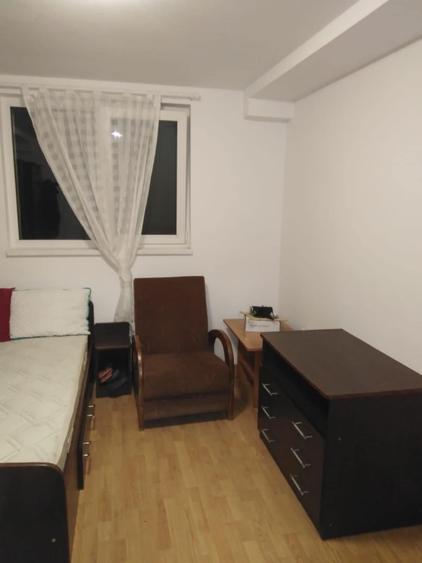 Garsonieră decomandată în Central