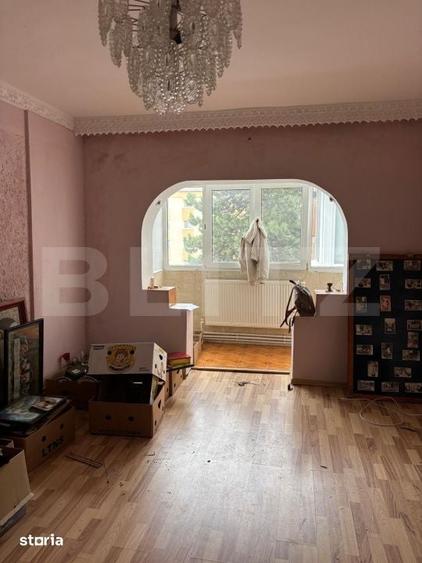Apartament cu 4 camere decomandat în Burdujeni