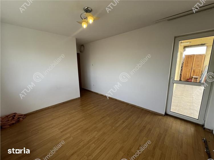 Apartament cu 3 camere decomandat, mobilat în Trei Stejari