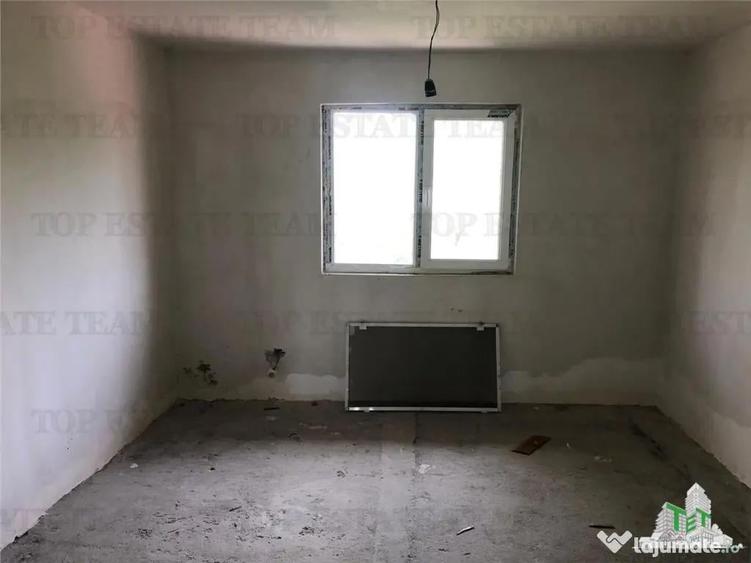 Casă cu 9 camere cu Canalizare în Cornetu
