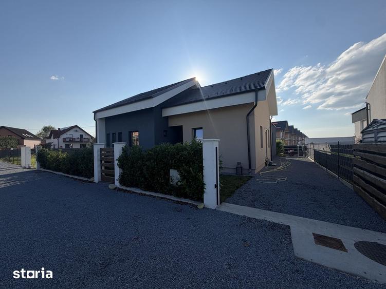 Casă cu 5 camere cu Teren 400 Mp în Sângeorgiu de Mureș