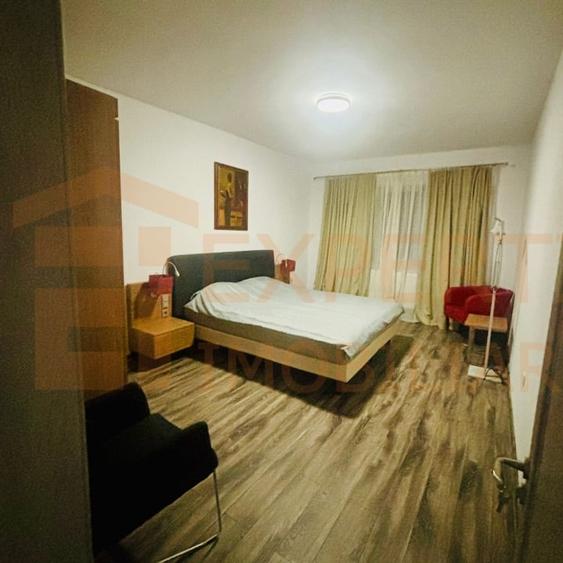 Casă individuală cu 5 camere cu Canalizare în Ovidiu