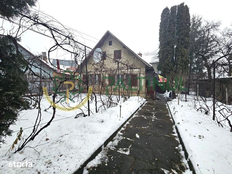 Casă cu 2 camere cu Canalizare în Trei Stejari