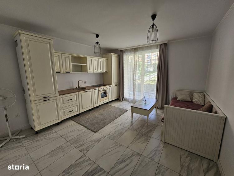 Apartament cu 2 camere semidecomandat în Chinteni